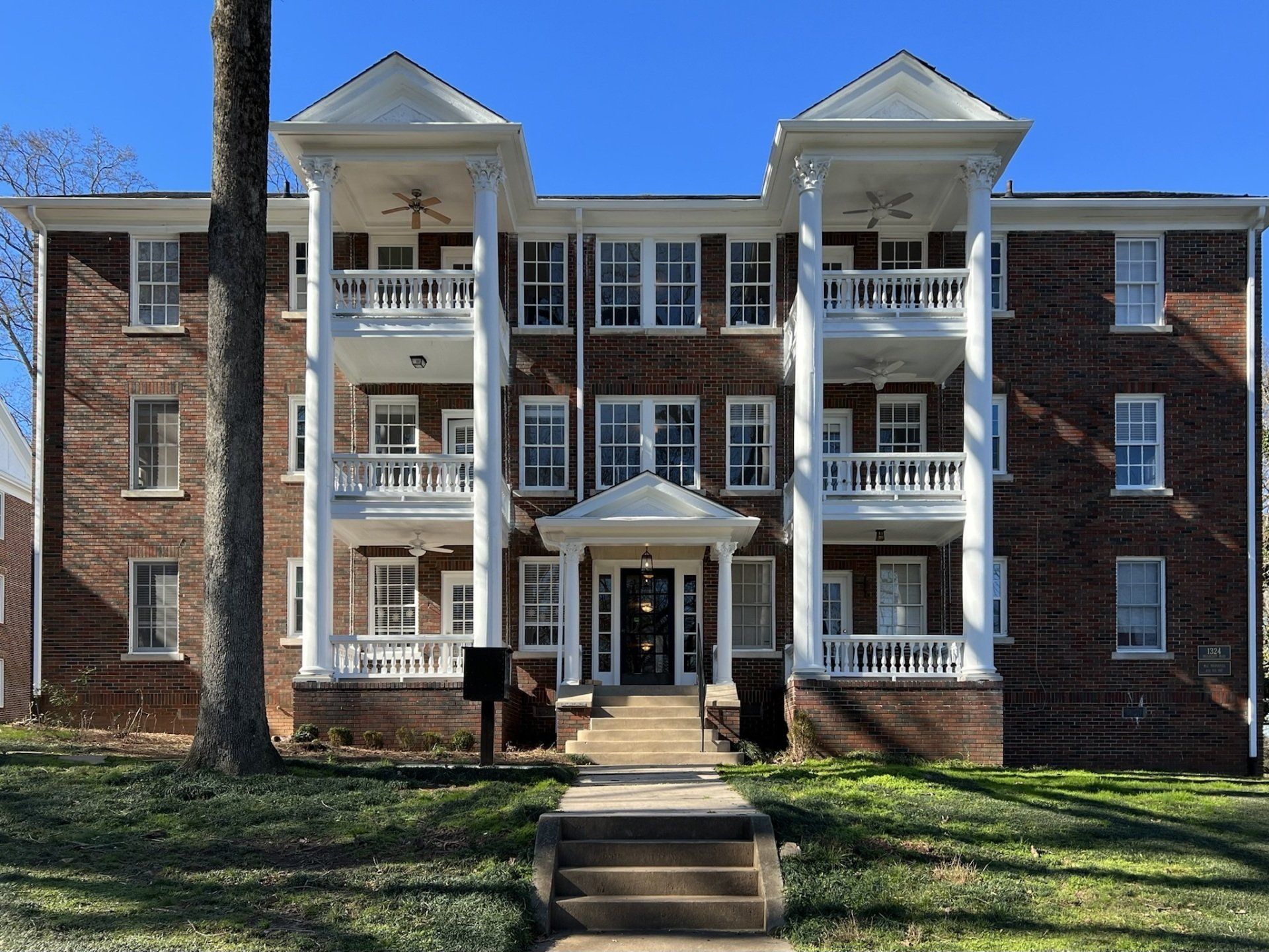 1324 BRIARCLIFF RD NE