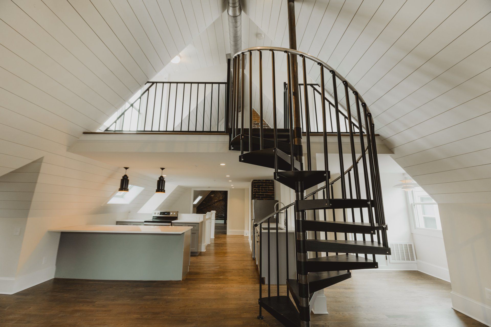 939 PIEDMONT AVENUE NE