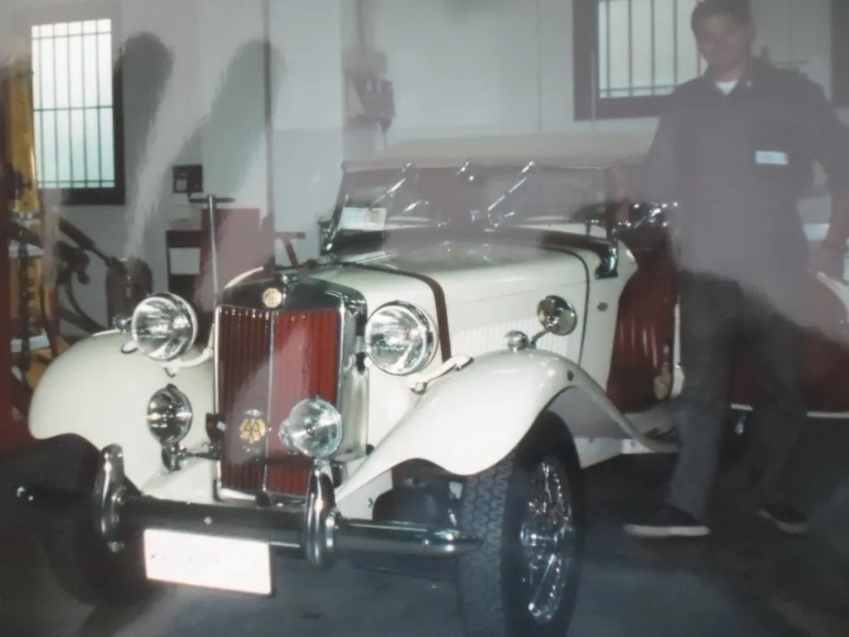 Auto d'epoca presso officina