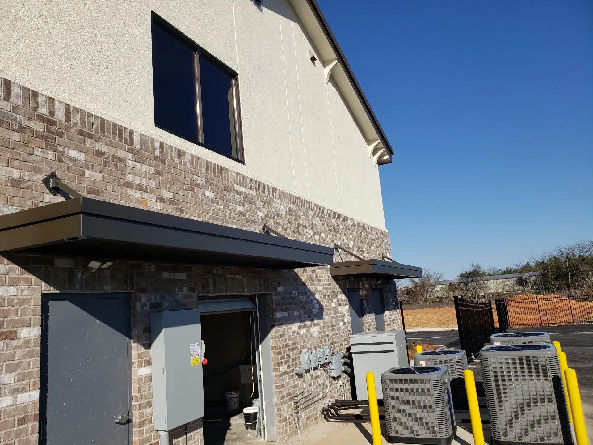 Guthrie Overhead Rod Canopy — Decatur, AL — Evans Awnings