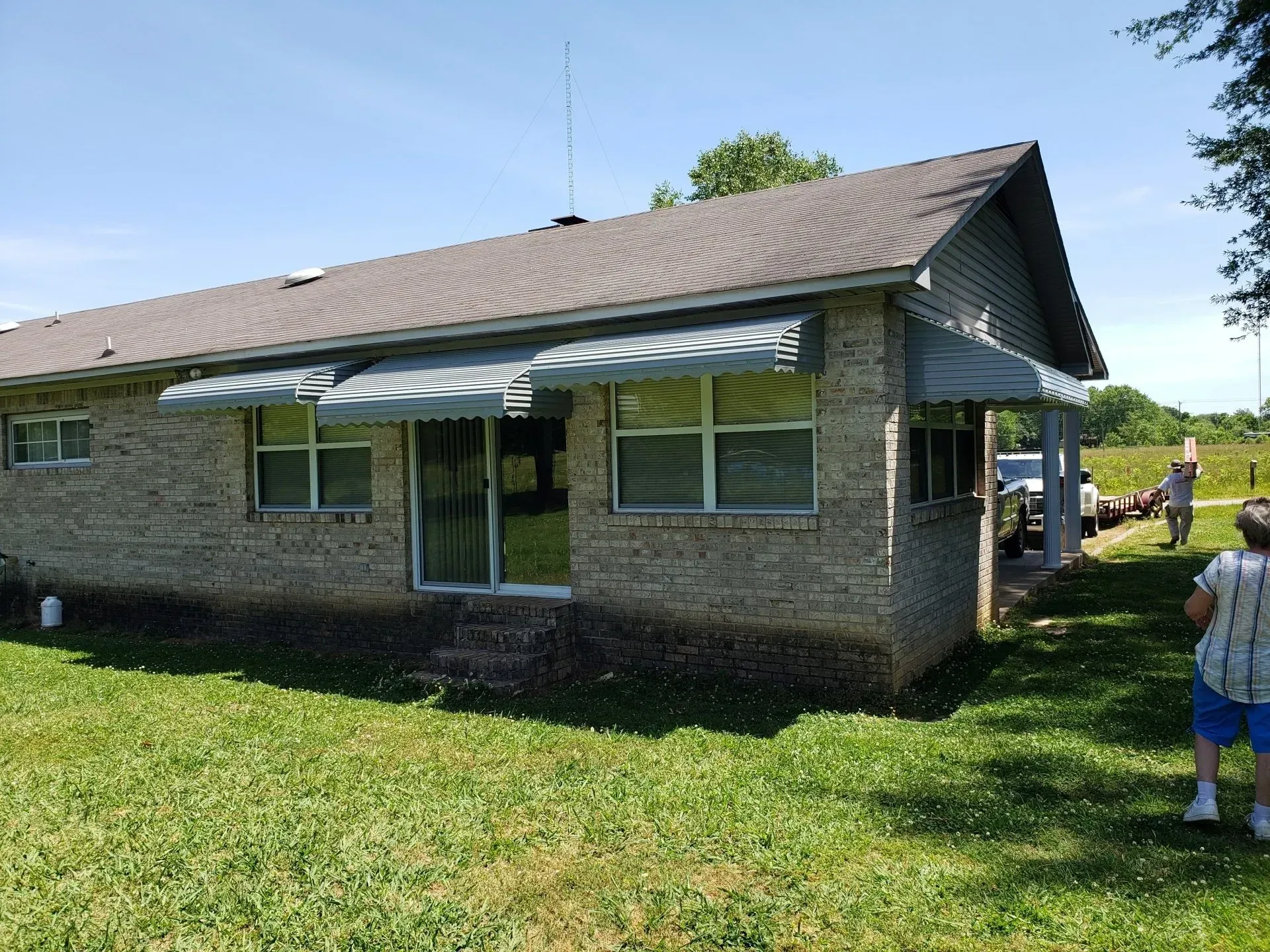 White Step Down — Decatur, AL — Evans Awnings
