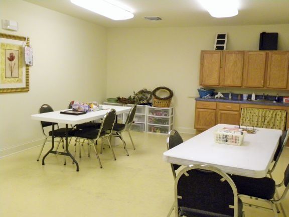 The Arbors Senior Apartments Common Room