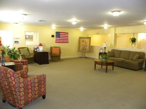 The Arbors Senior Apartments Lounge
