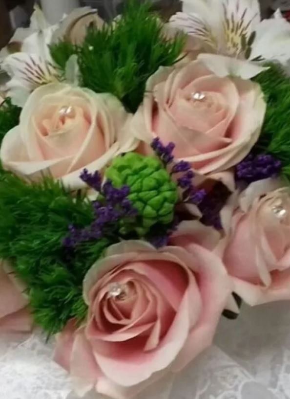 Mazzo di rose colorate