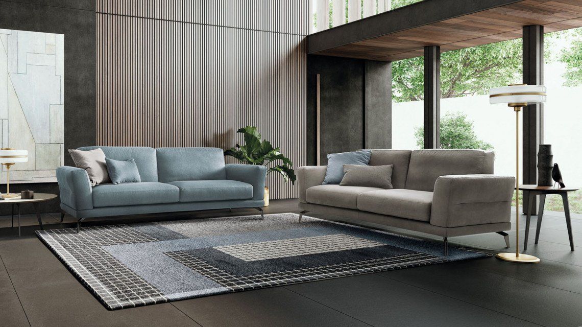 soggiorno con due divani