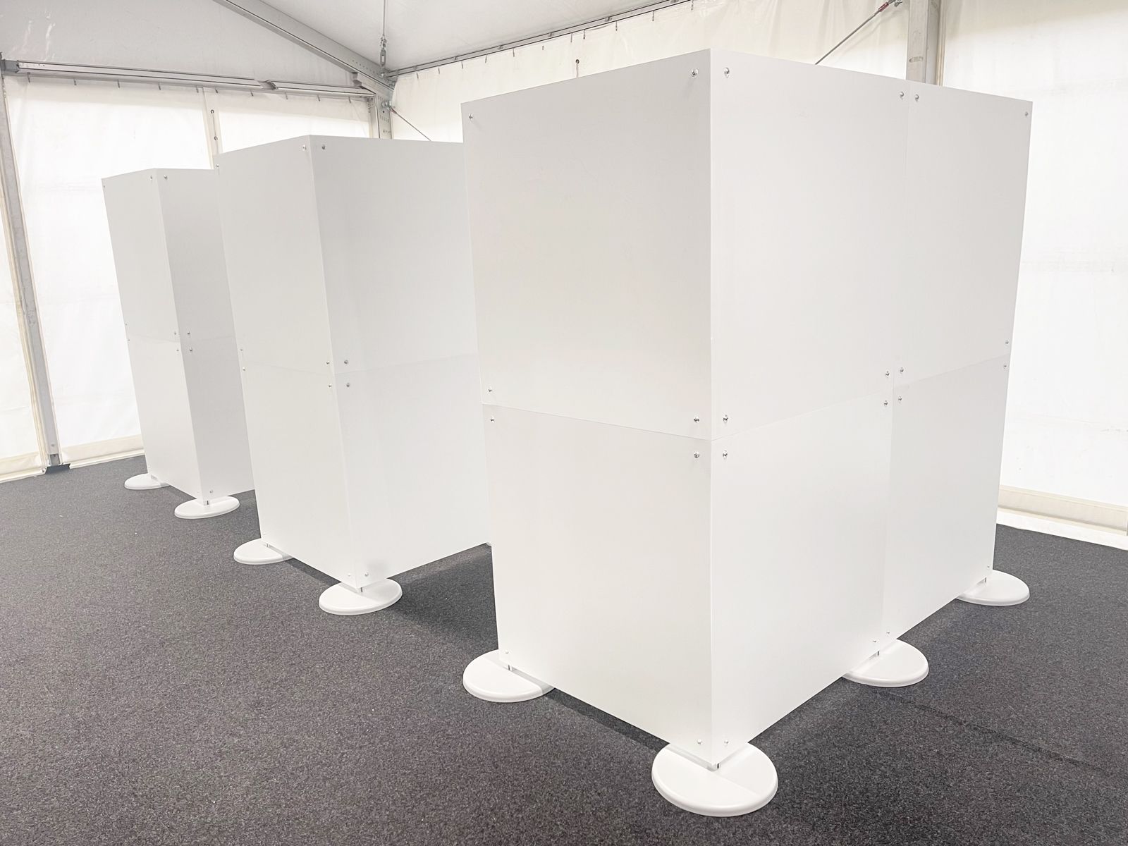 pareti mobili ufficio scrivanie