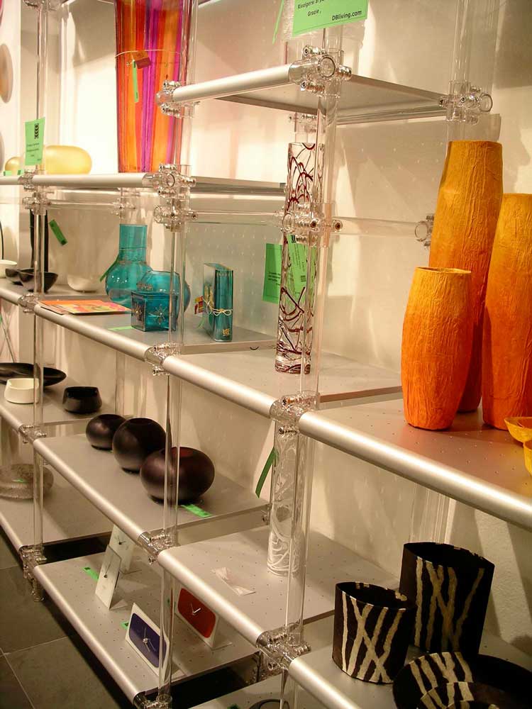 scaffale per esposizione negozio e vetrina