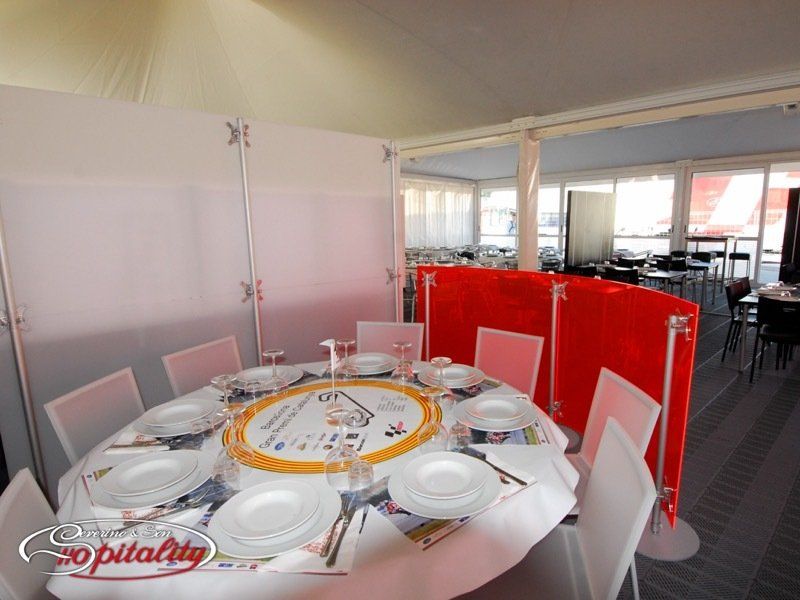 pannelli divisori bassi per hospitality