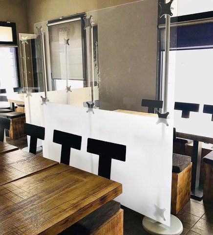 Parete divisoria mobile ristoranti 3x2 colore trasparente e bianco satinato