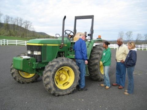 Bill Tractor — Contracting in Elliot, NT