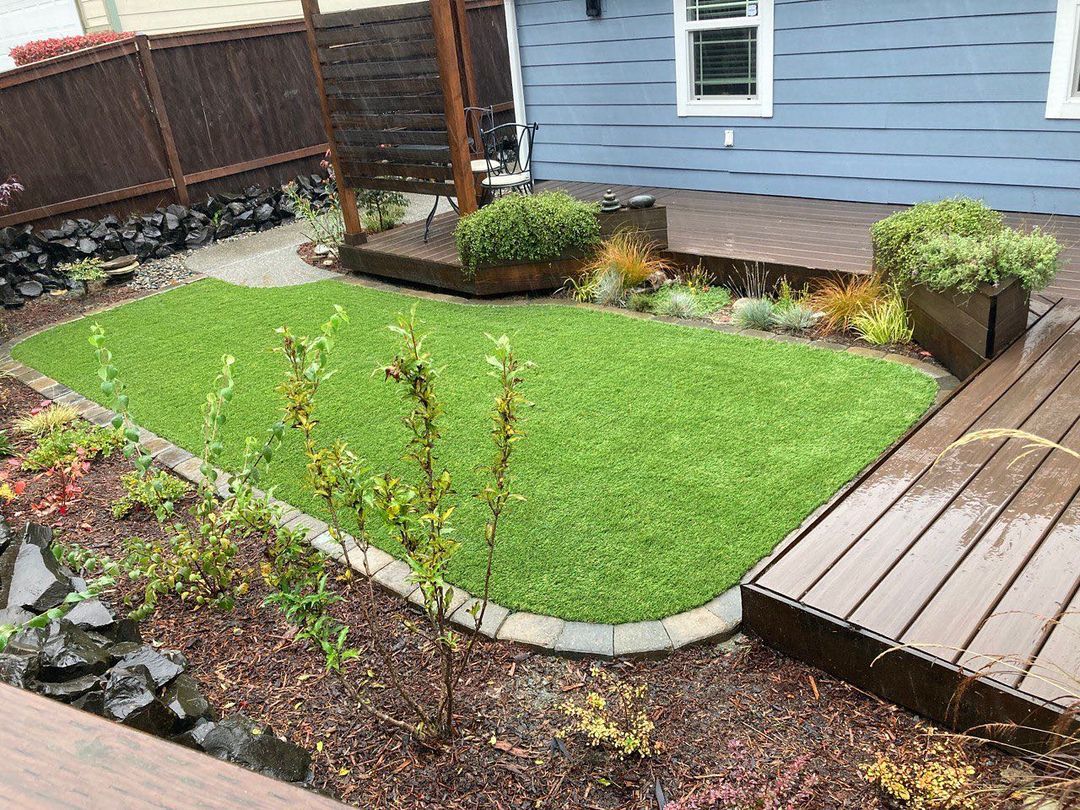 backyard artificial turf installation