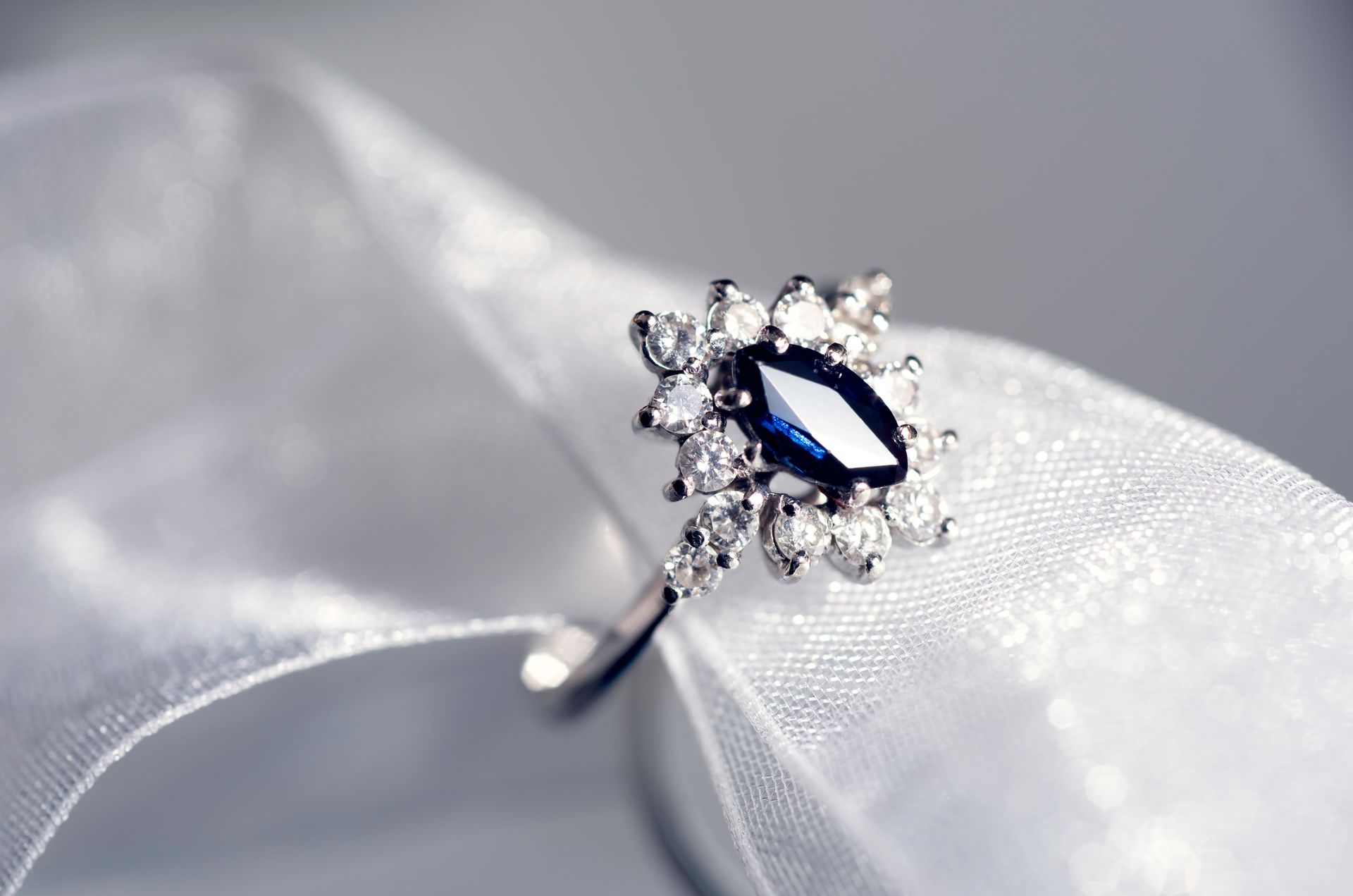 Engagement ring - Sagamore Hills, OH - Wills Jewelers Inc