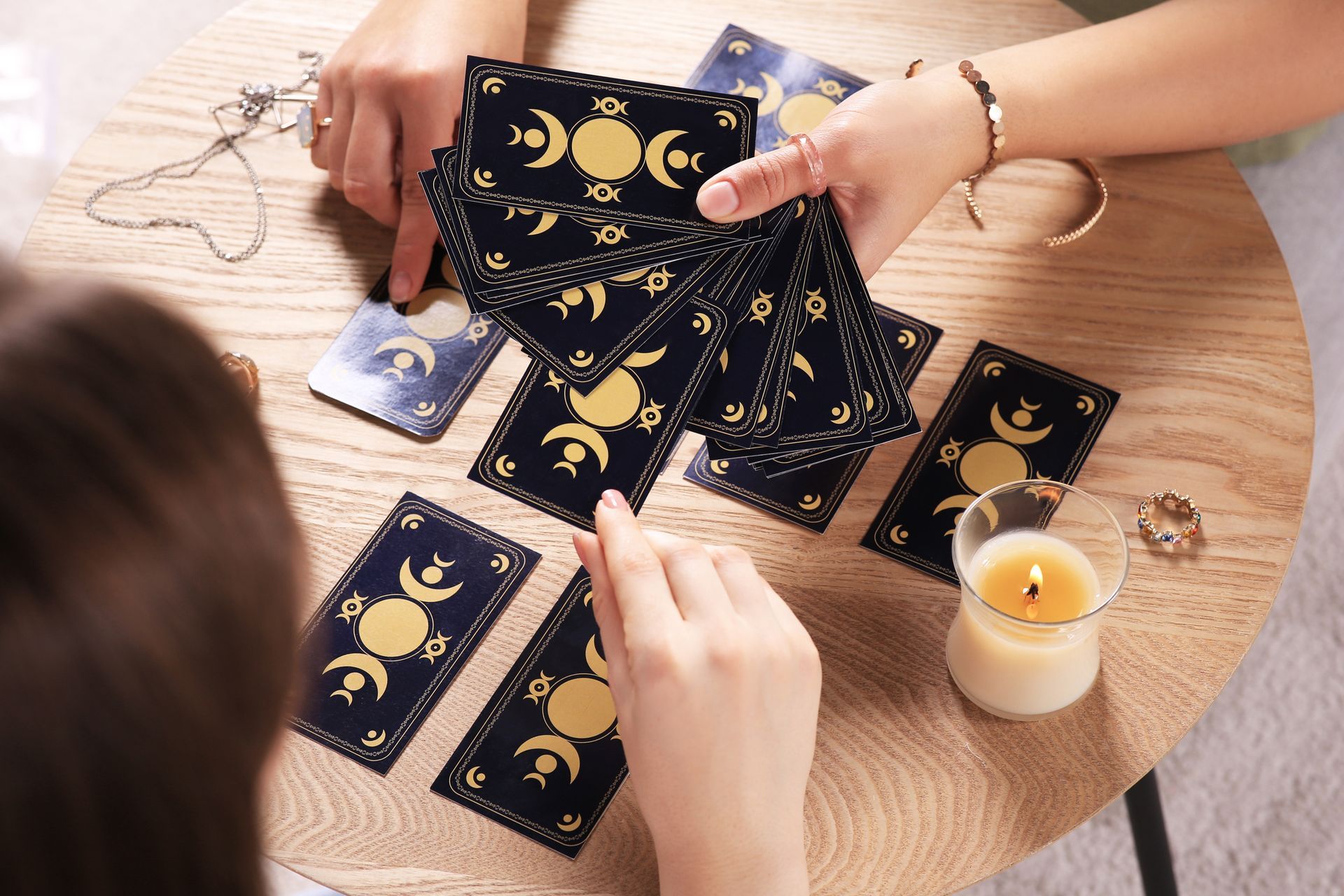 Psychic Holding Tarot Cards - San Francisco, CA - Psychic Reading By Sophia Knight