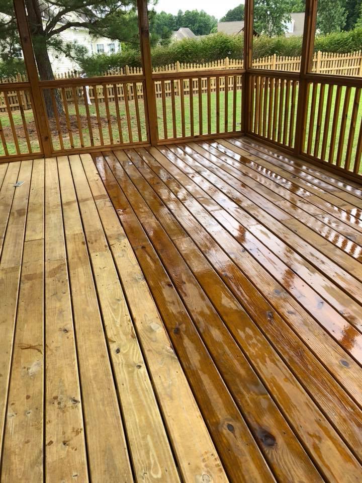 Nashville Deck Staining Services