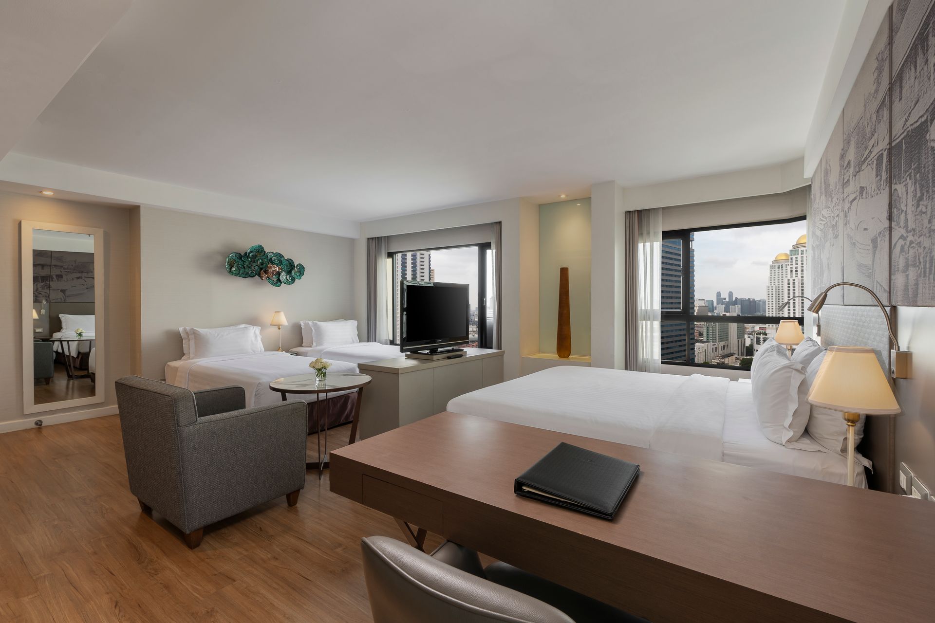 Grand Diamond Suites Hotel Bangkok - Family Suite