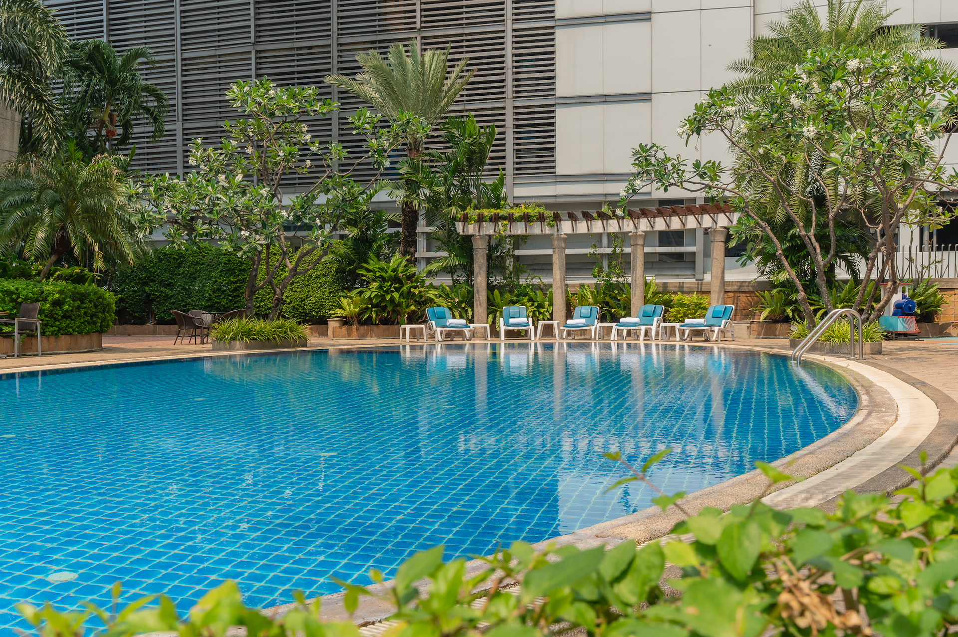 Grand Diamond Suites Hotel Bangkok - Pool