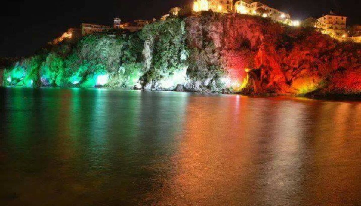 Scogliera illuminata