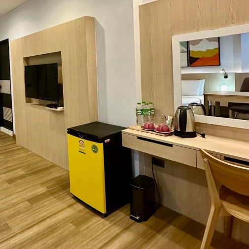 There is a large body of water in the middle of a cave.