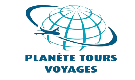 Un logo pour Planete Tours Voyages avec un avion volant autour d'un globe