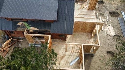 An aerial view of a house under construction.