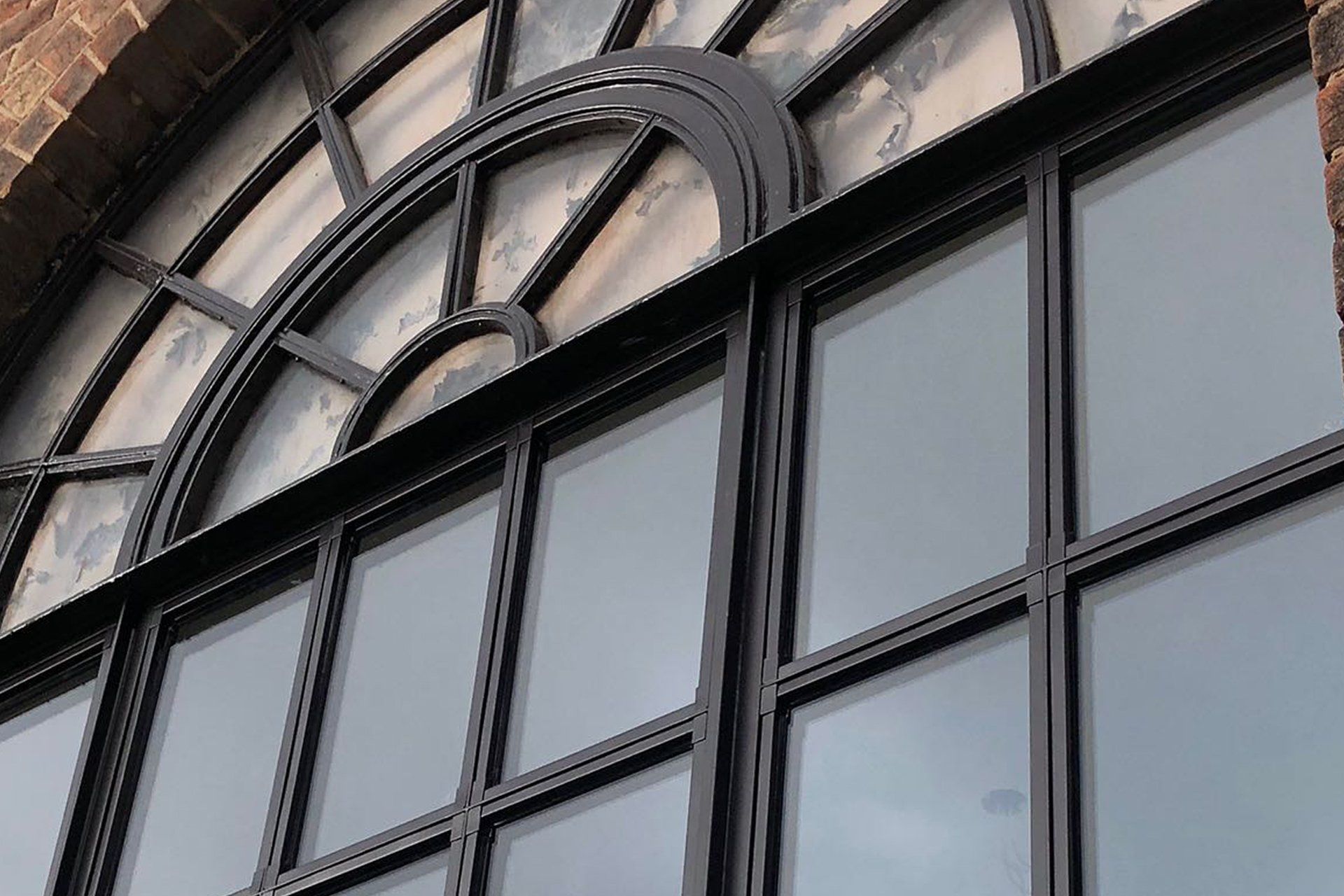 Commercial metal window