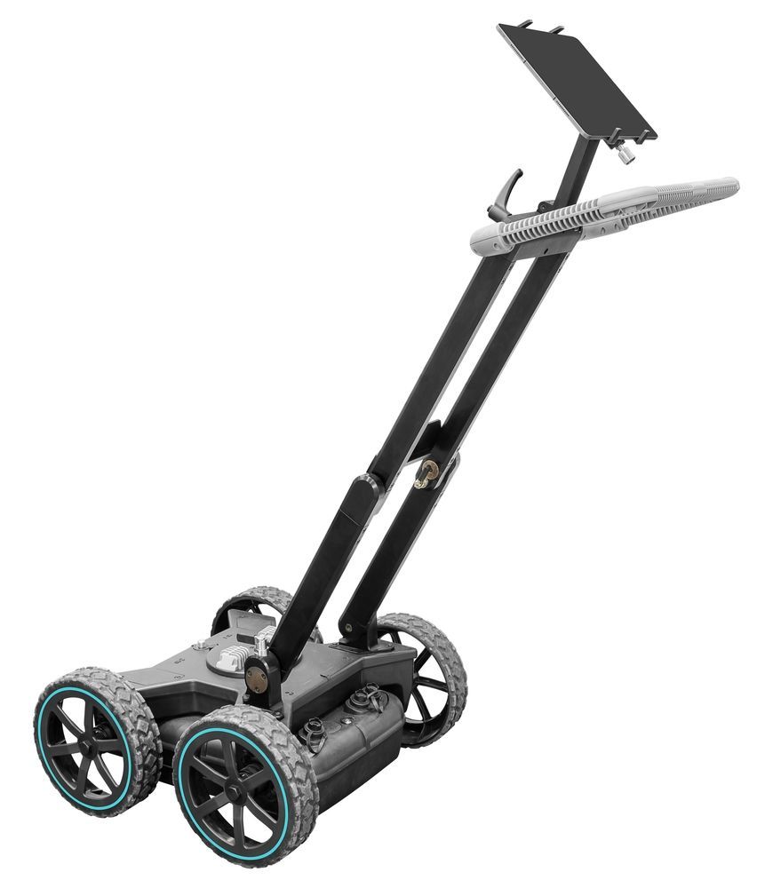 Ground penetrating radar device with handle and tablet mount.