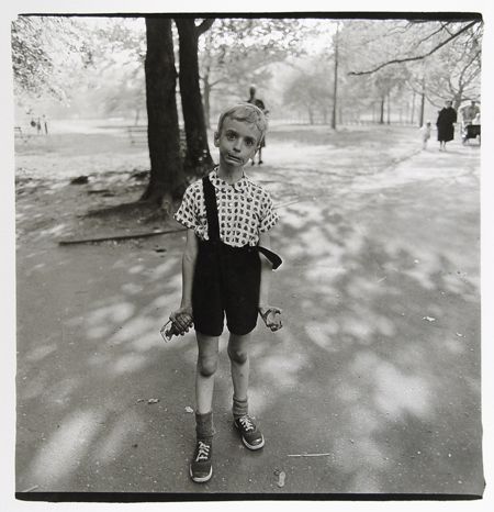 ARBUS
Child with a Toy Hand Grenade