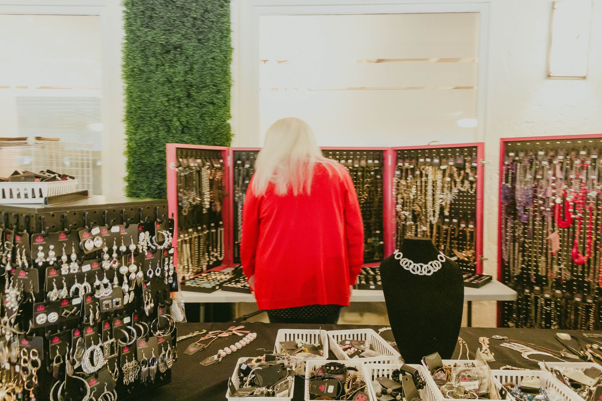 Fashion Show Image 31 — Schenectady, NY — Schenectady Business & Professional Women's Club Inc