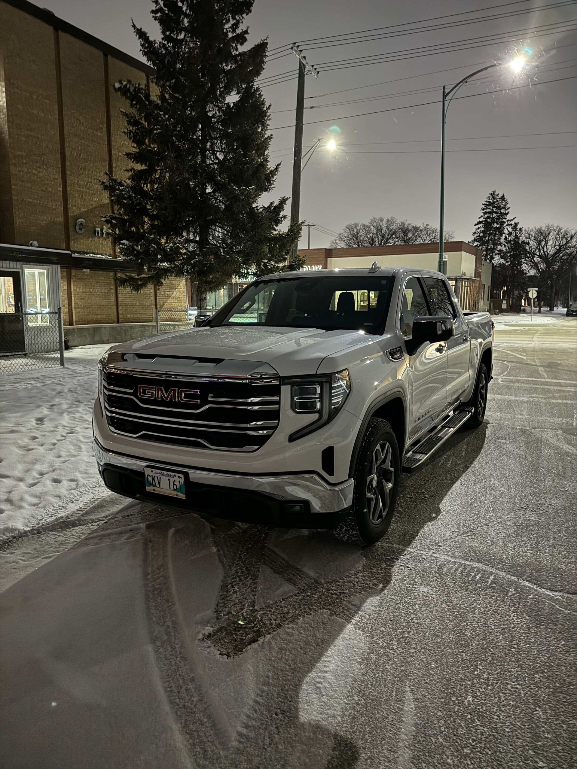 Winter car wash and salt removal in Winnipeg by Lux Detailing. Professional winter detailing and pro