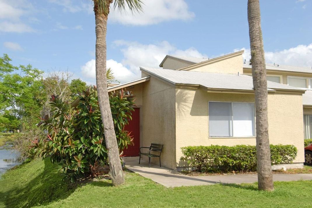 Photo Gallery Danube Apartments Orlando, FL