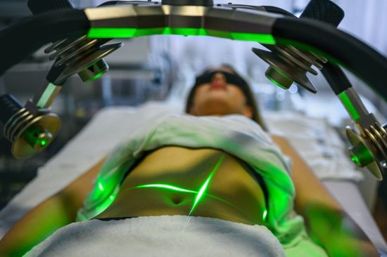 Liposuzione laser assistita sul corpo