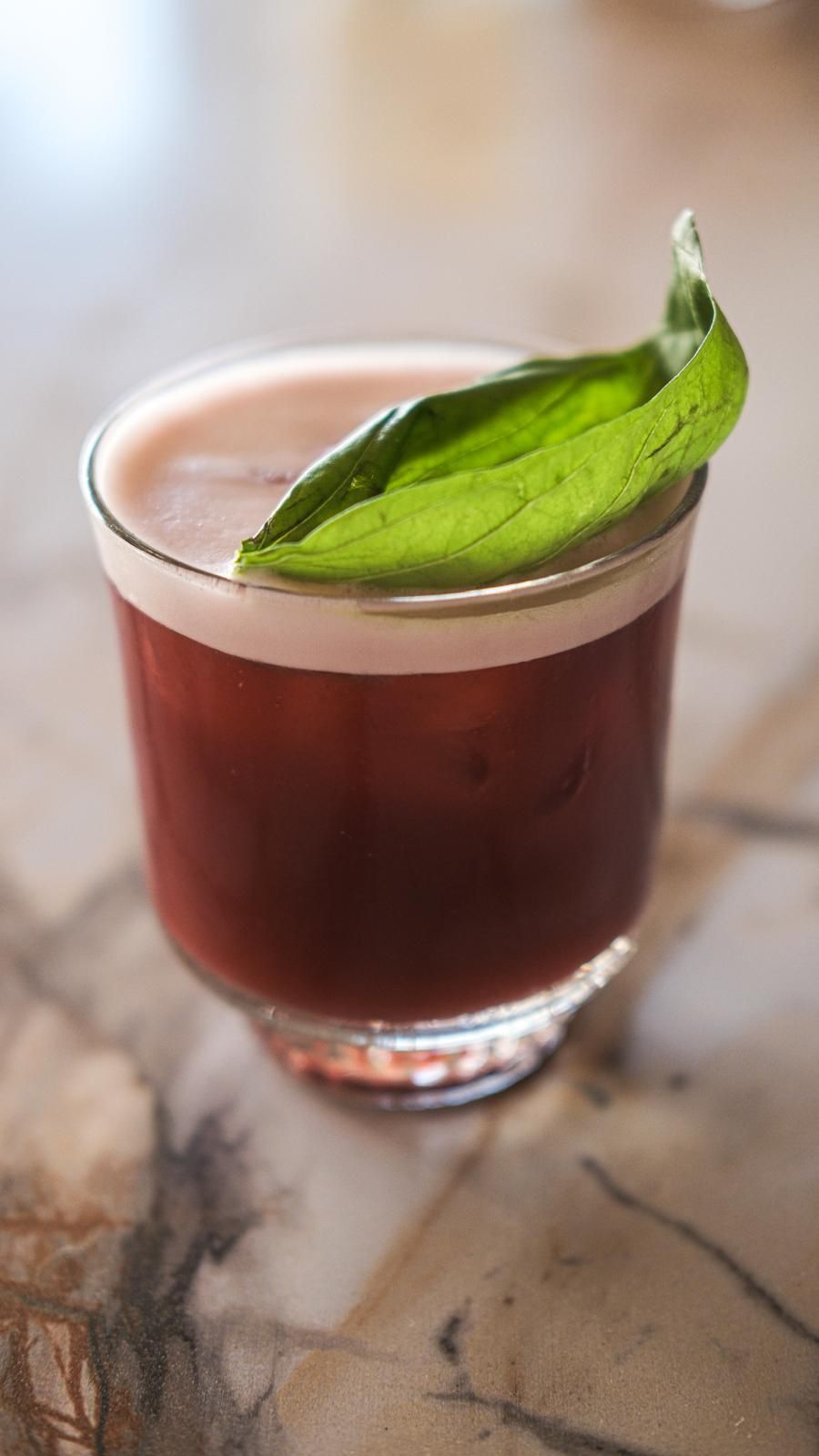 <b>96's</b><br>gordons pomegrante juice triple sec basil citrus blend