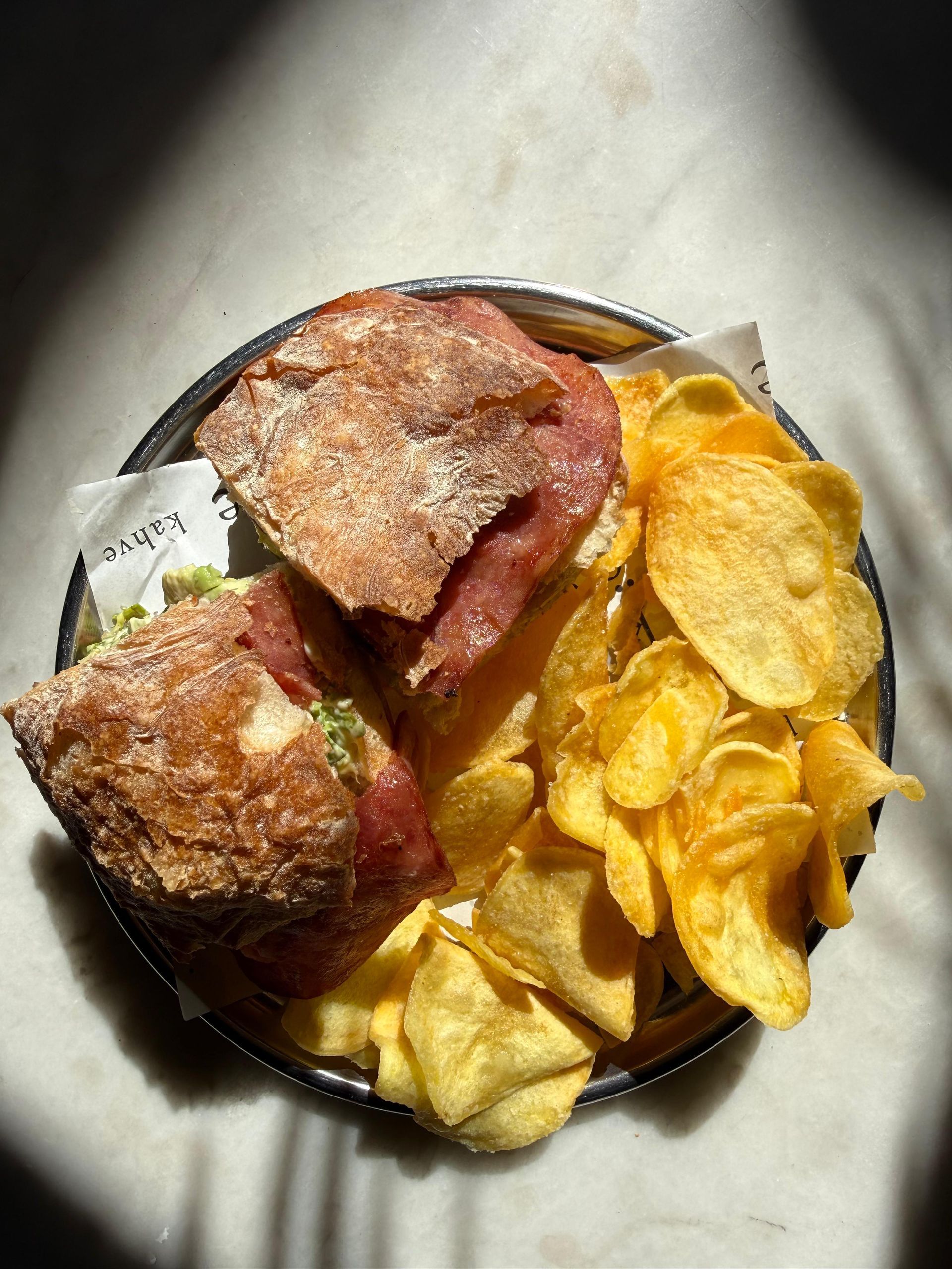 <b>Blt Sandwich</b><br>dana bacon marul avokado mayonez domates (390 gr)