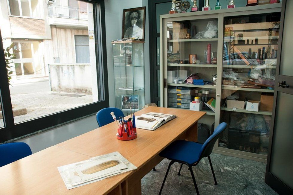 Commemorazione defunto con candela accessa