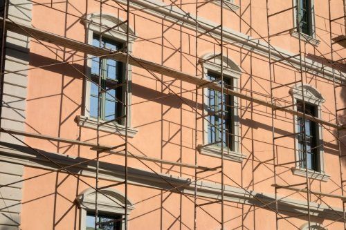 impalcatura facciata esterna edificio storico