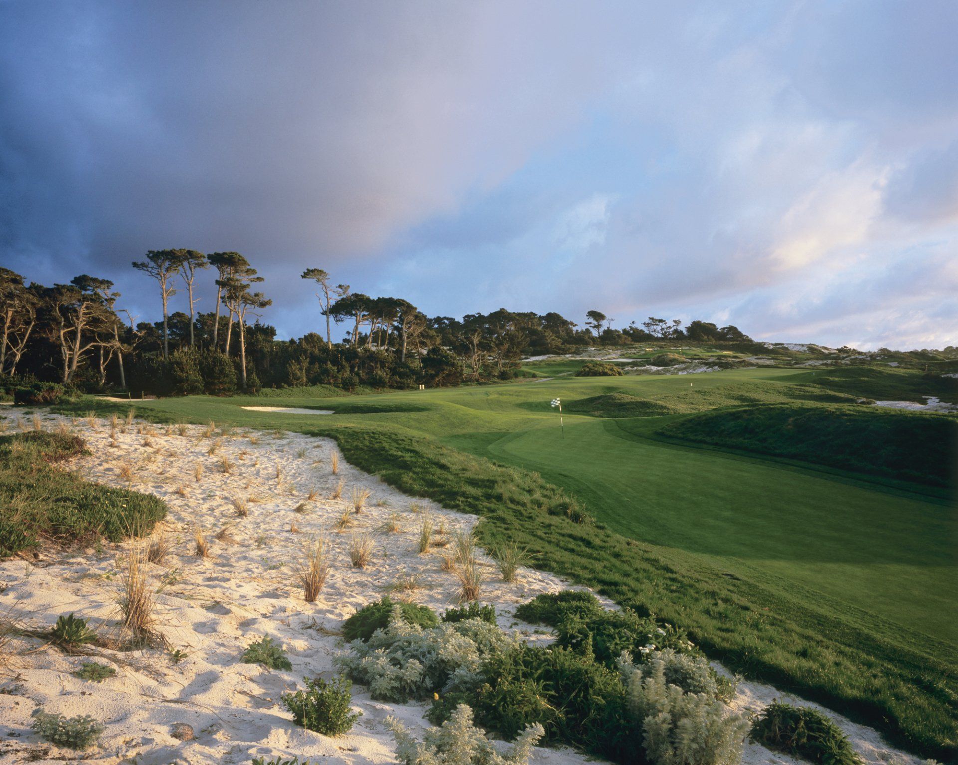 Pebble Beach Golf Packages and Vacation Specials