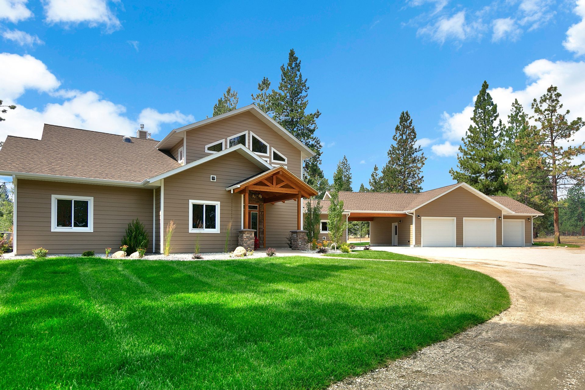 Simple Home With Wide Garden And Garage - Waverly, IA - JD Builders, LLC