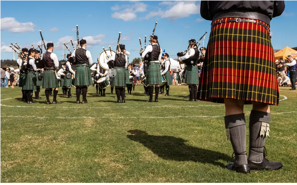 People playing bagpipes, illustrating Brad’s Circadian Rhythm.