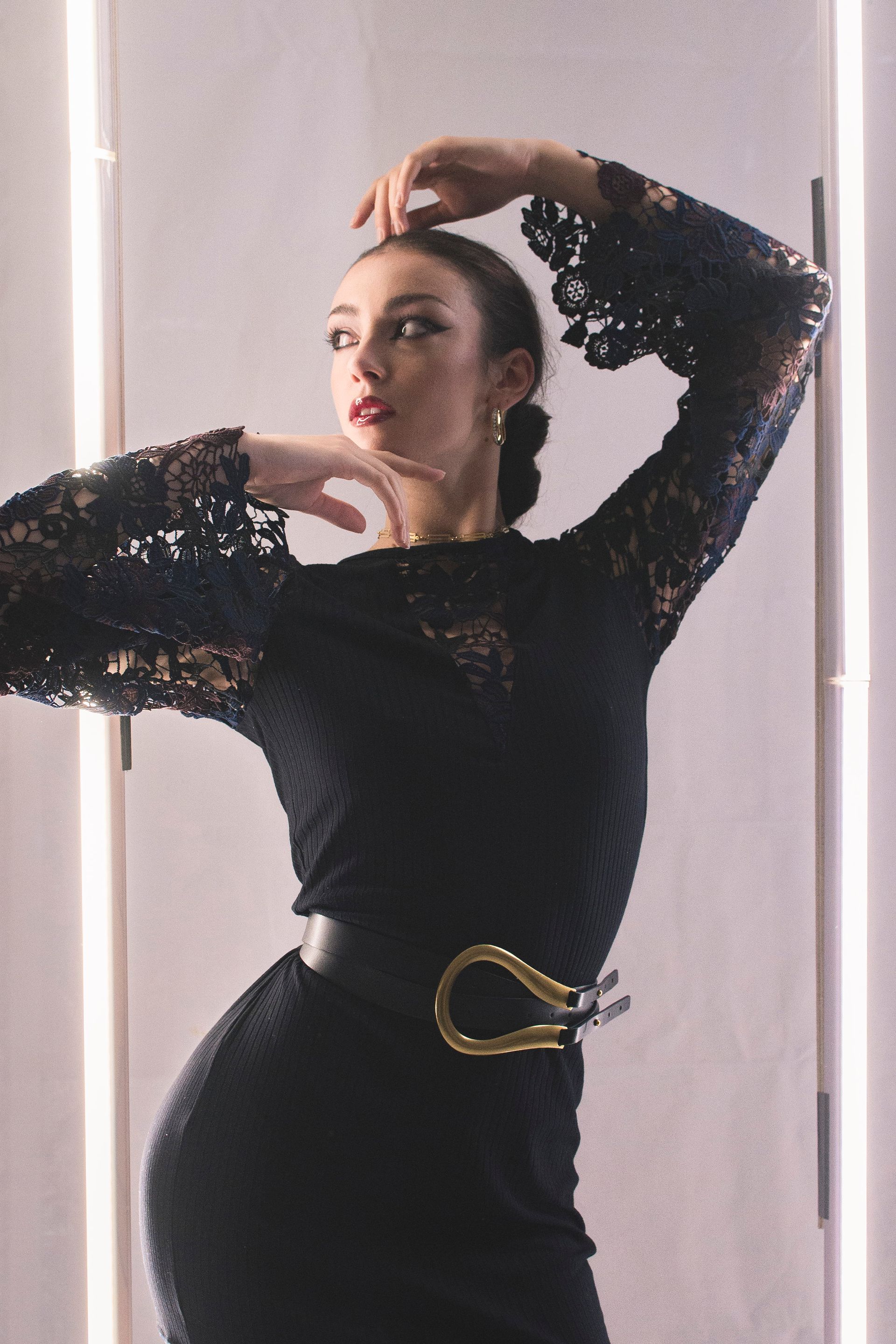 Ritratto introspettivo donna in viaggio personale, location Firenze Toscana, fotografa Barbara Bertini