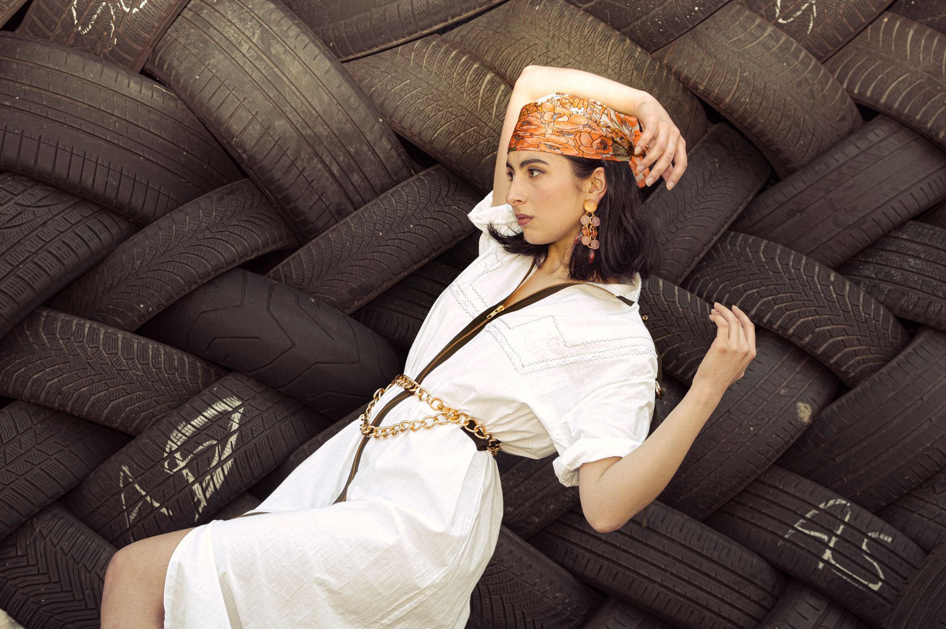 Shooting borse artigianali Toscana, immagini professionali per comunicazione visiva brand sostenibile