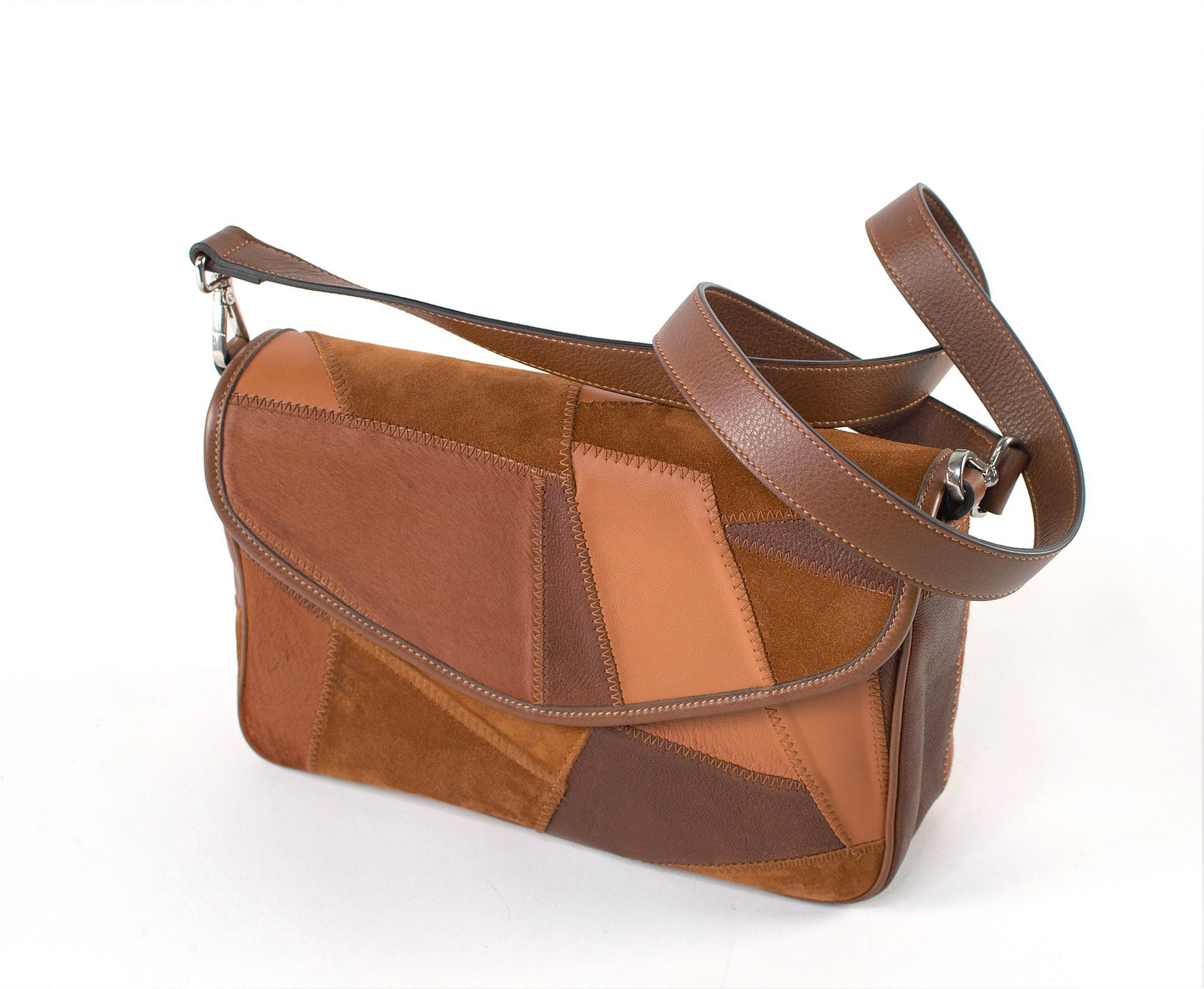 Workshop fotografia prodotto a Firenze, tecniche di luce e composizione per artigiani e brand locali