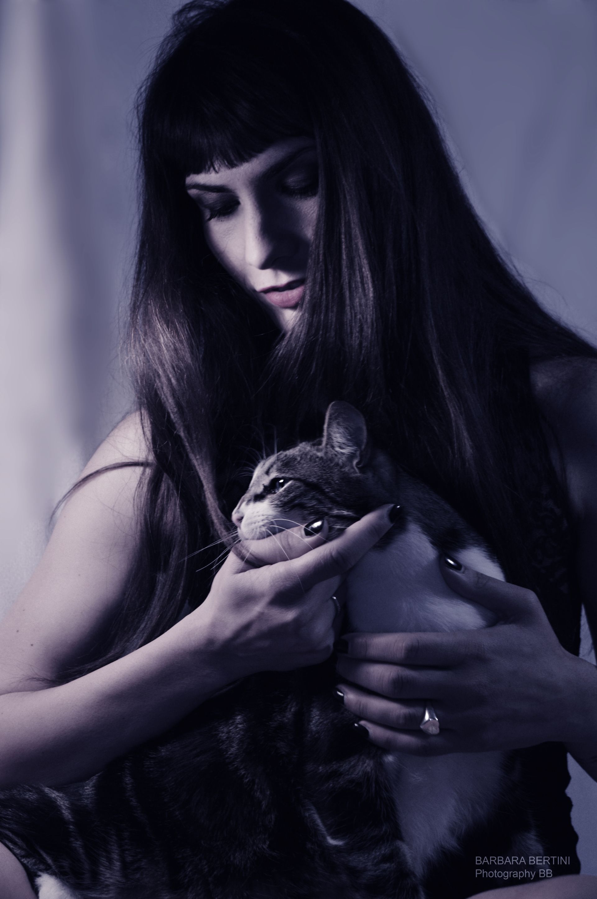 Ritratto donna elegante bianco e nero - empowerment femminile attraverso la fotografia - Barbara Bertini