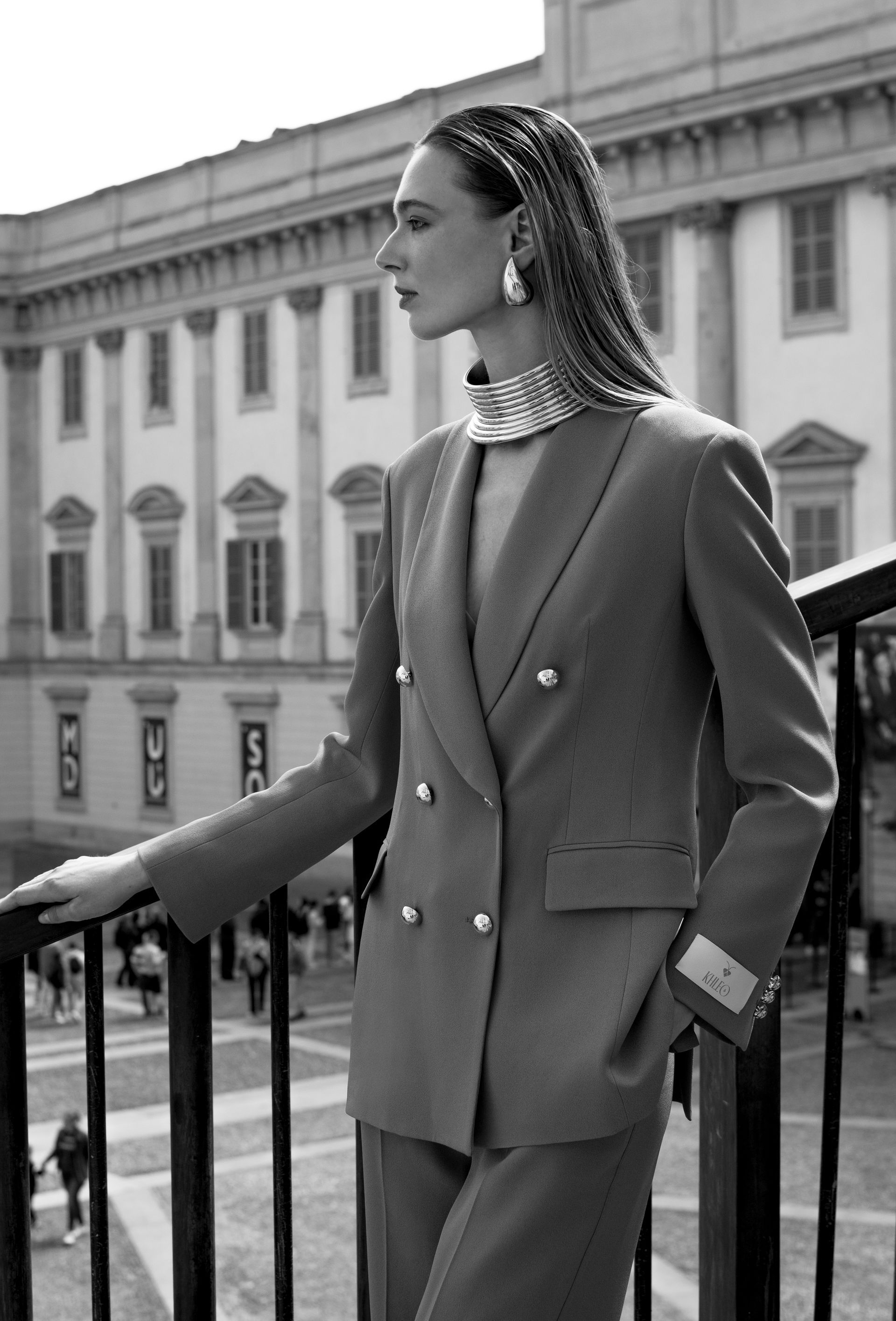 Ritratto fashion femminile editoriale - design accessori moda fotografia - Barbara Bertini