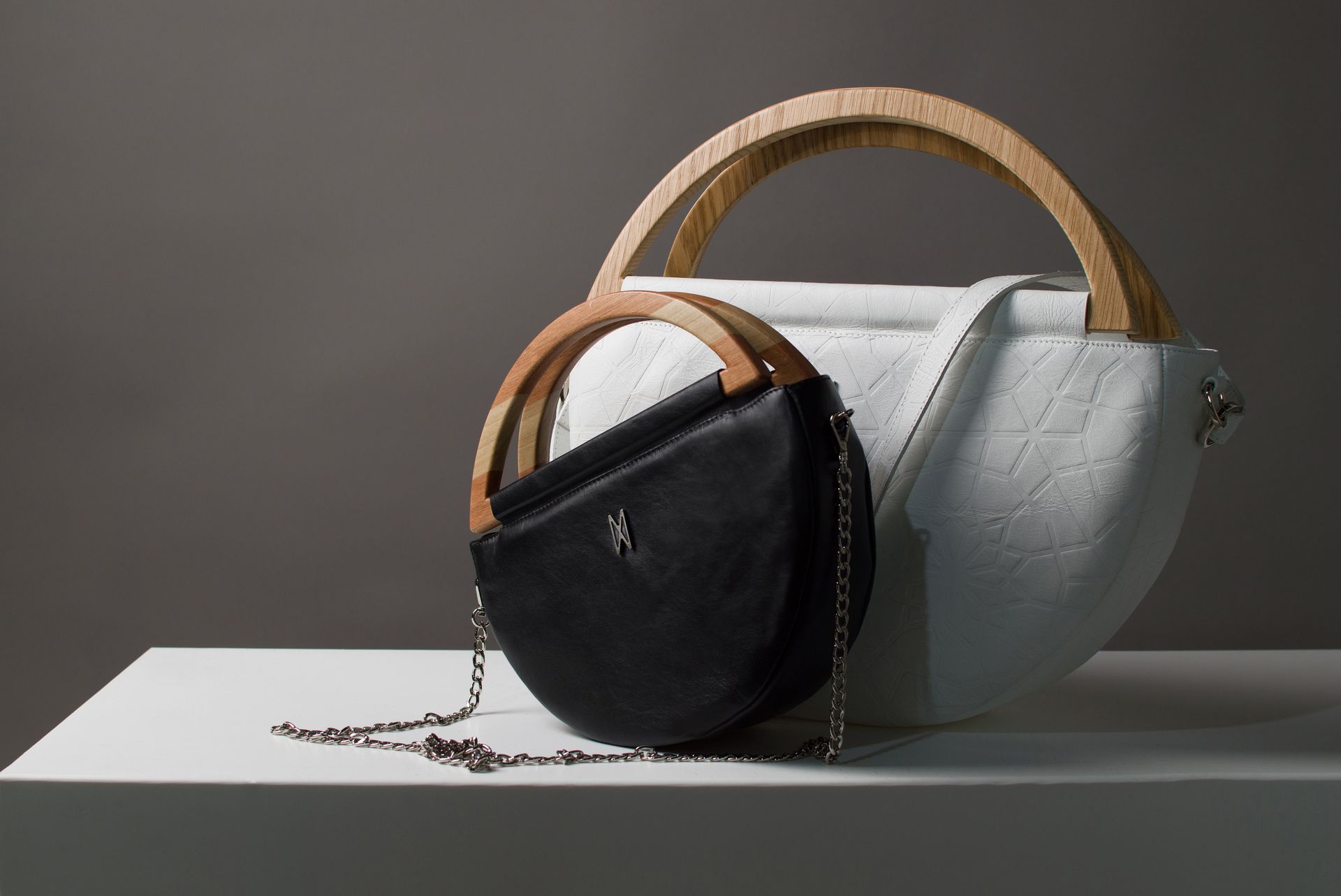 Fotografia prodotto borse eco-friendly made in Tuscany, content creation per piccoli brand moda