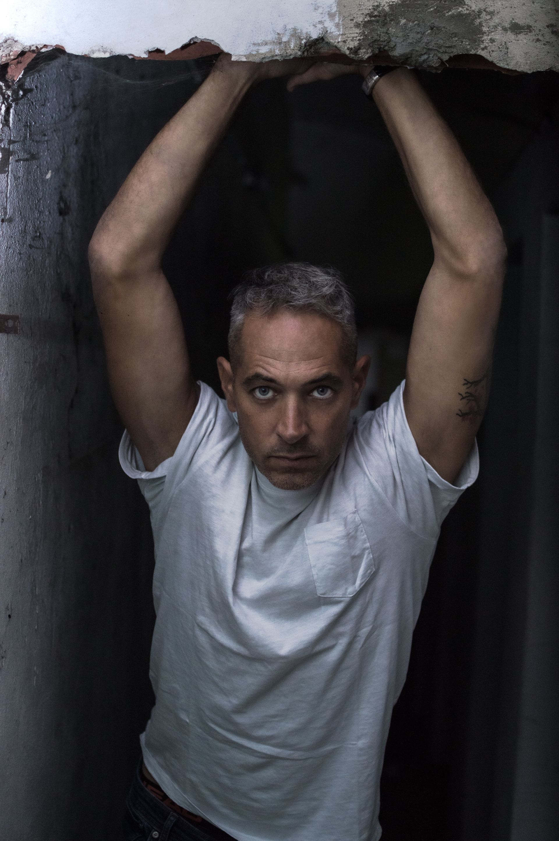 Ritratto fashion femminile editoriale - design accessori moda fotografia - Barbara Bertini