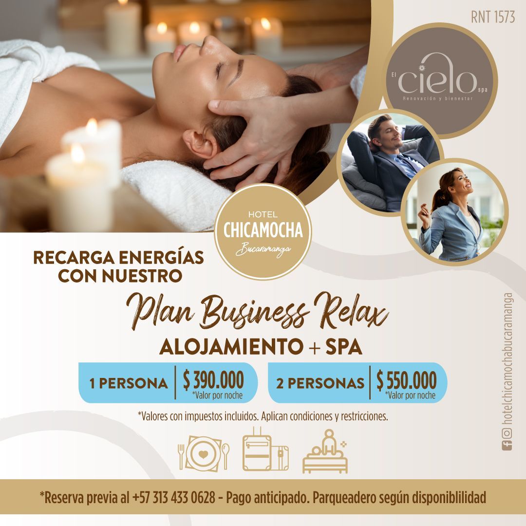 Una mujer está recibiendo un masaje en el spa Cielo.