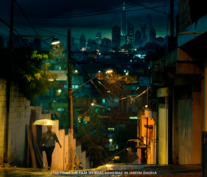 Standbild aus dem Film „As Boas Maneiras“ in Jardim Angela