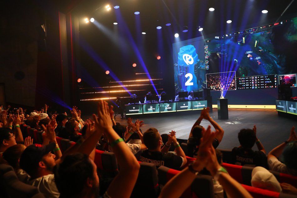 Sportel Awards stage at Monaco, photo by Sportel Press A crowd of people applauding in front of a stage with the number 2 on it