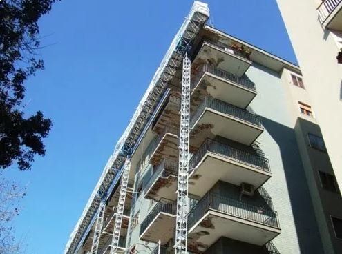 Ponteggio autosollevante