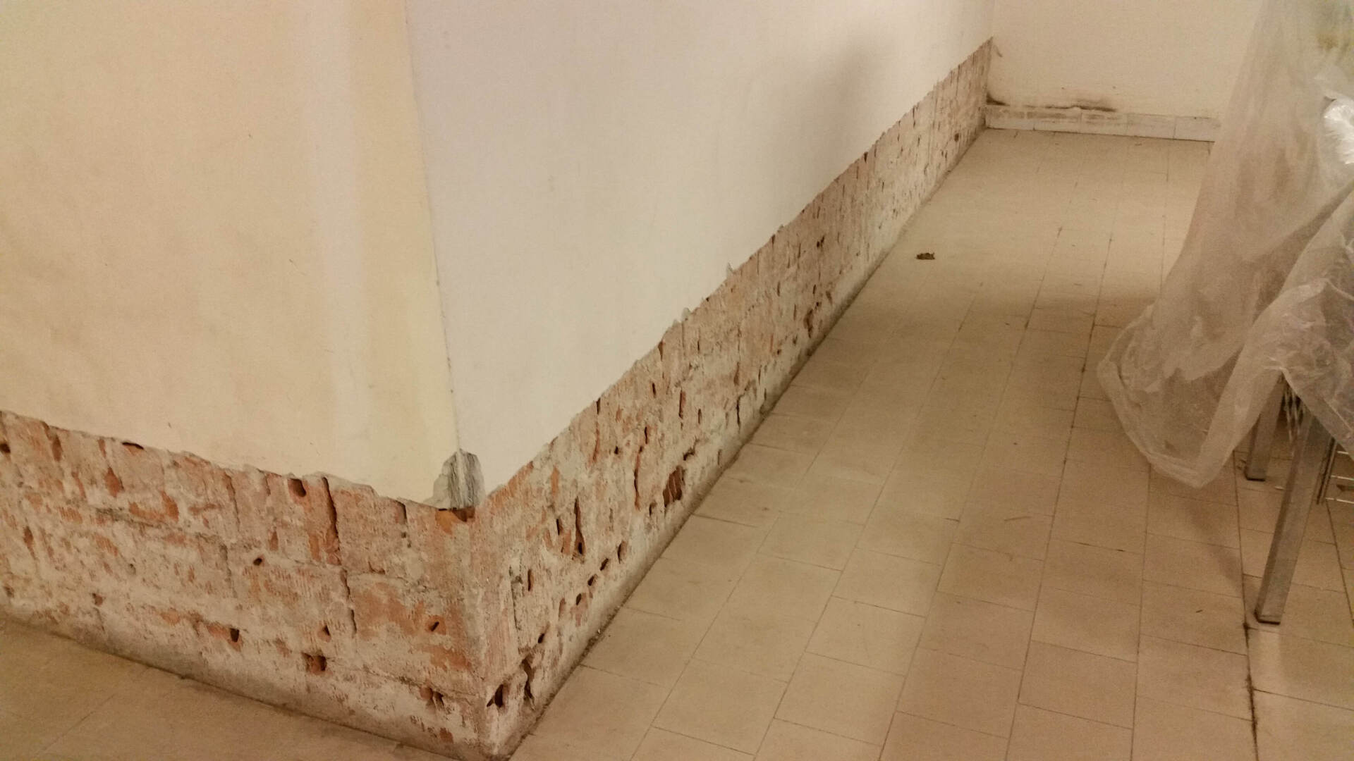 Calcestruzzo muri umidi